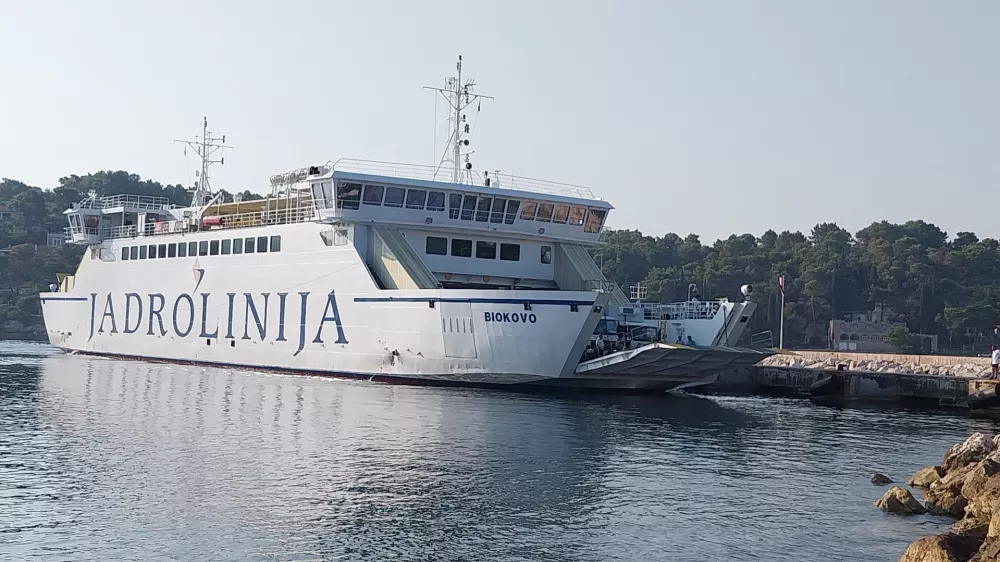 Trajekt Jadrolinija, Šolta F Vesna Levičnik