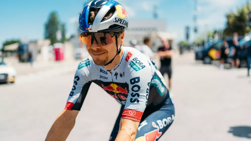 Jan Tratnik of Red Bull - Bora - Hansgrohe, before the stage 4 of the Giro d'Italia from Alberobello to Lecce Italy - Tuesday May 13, 2025. (Photo by Daniele Molineris) // RCS Sports & Events / Red Bull Content Pool // SI202505131050 // Usage for editorial use only // 