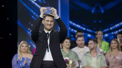 Zmagovalec 42. festivala Melodije morja in sonca v Avditoriju Portorož, ki so potekale v soboto, je postal Gregor Ravnik. F Aleš Rosa