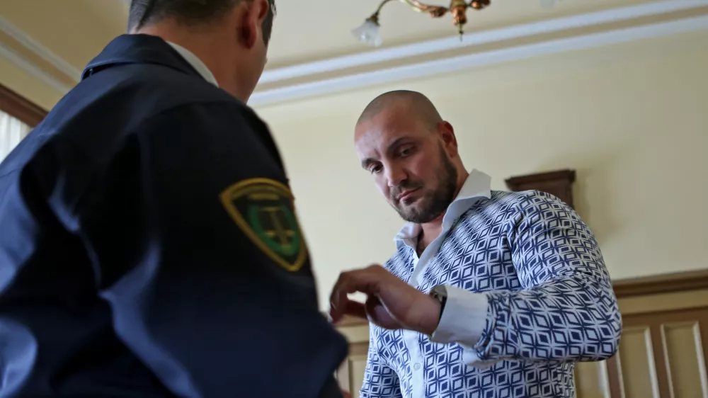 ﻿Mervan Šljivar- 30.05.2016 - sojenje - predobravnavni narok za Mervana Šljivarja in Fadila Ferhatovića, obtožena poskusa uboja in povzročitve hude poškodbe//FOTO: Tomaž Skale