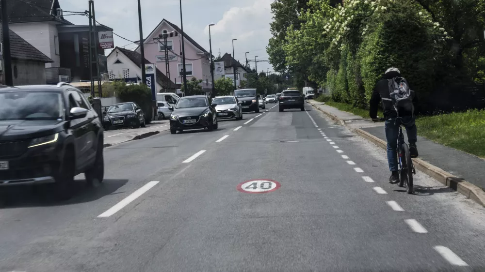 promet15.05.2025 - Črnuče, omejitev CONA 40FOTO: Nik Erik Neubauer