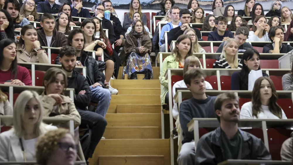 - 01.10.2024 - 1. šolski dan za študente - Bruci - Filozofska fakulteta v Ljubljani//FOTO: Jaka Gasar