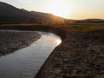 ﻿- 11.04.2020 - Presihajoče Cerkniško jezero. //FOTO: Bojan Velikonja