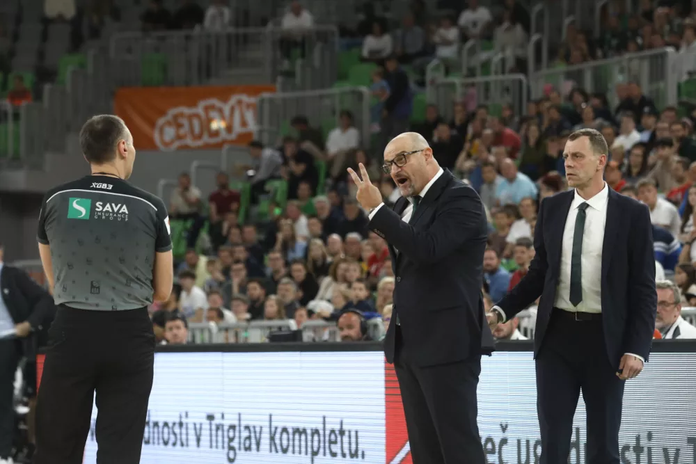 16.5.2025 košarka Olimpija Dubaj Foto Luka Cjuha