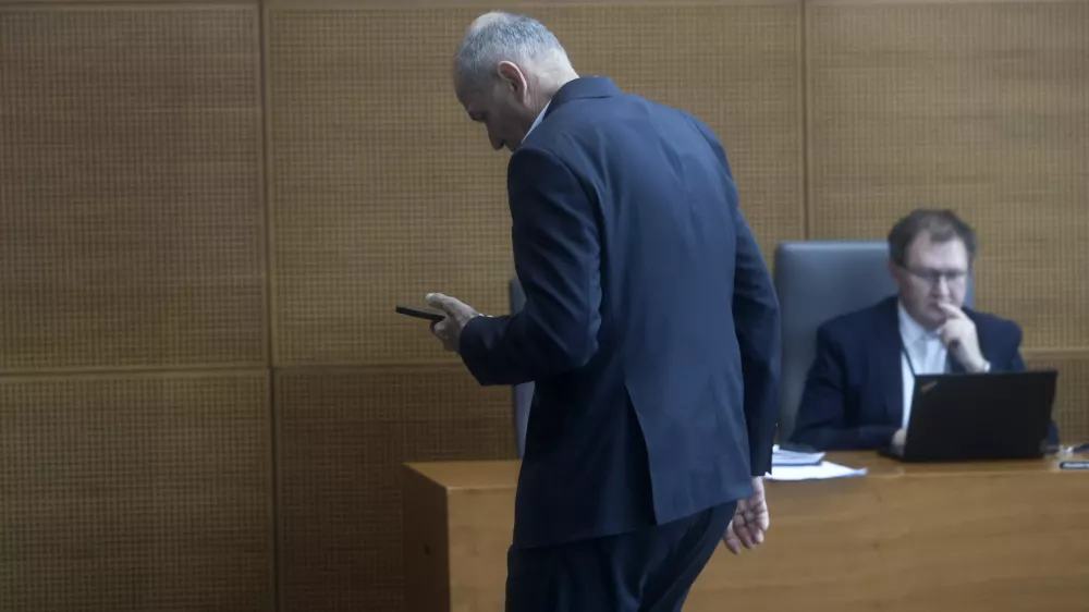 Janez Janša- 03.03.2025 - Predsednik vlade dr. Robert Golob je na 28. redni seji Državnega zbora odgovarjal na ustna poslanska vprašanja - parlament, poslanec, poslanci, politika, vlada//FOTO: Jaka Gasar