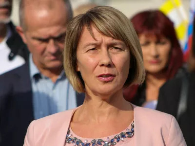 Eva Irgl, bivša poslanka SDS, in Danijel Krivec, še vedno poslanec SDS, sta opisala, da je bila Alenka Jeraj (na fotografiji) zaradi žaljivega tvita prizadeta. Foto: STA