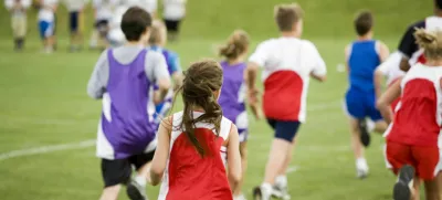 Telesna pripravljenost otrok je sodeč po rezultatih iz športnovzgojnih kartonov letos precej slabša kot lani. / Foto: Istock