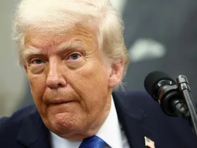 U.S. President Donald Trump holds a law enforcement event in the Oval Office of the White House in Washington, D.C., May 19, 2025. REUTERS/Kevin Lamarque