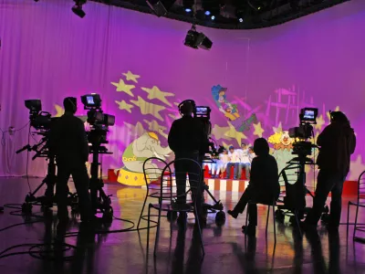 snemanje oddaje Praznične zgodbe iz školjke - posebna oddaja za gluhe in naglušne- RTV - Radiotelevizija Slovenija - Televizija SLO - ilustrativna fotografija//FOTO: Bojan Velikonja