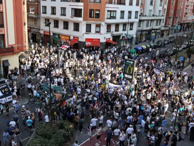 Soccer Football - Europa League - Final - Preview - Tottenham Hotspur v Manchester United - Bilbao, Spain - May 20, 2025 Tottenham Hotspur fans in Bilbao ahead of the final REUTERS/Pankra Nieto