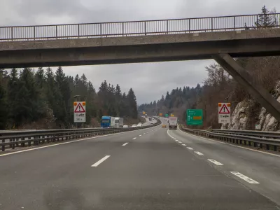 - primorska avtocesta - avtocestni odsek Vrhnika – Postojna - 07.12.2022 - 50. obletnica prvega avtocestnega odseka Vrhnika–Postojna v Sloveniji in tudi v takratni Jugoslaviji - gradnja se je začela 22. maja 19, uradno odprtje je bilo 29.decembra 1972 //FOTO: Luka Cjuha