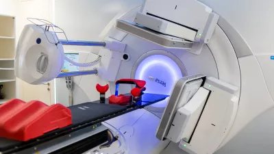 ﻿linearni pospeševalnik Versa HD proizvajalca Elekta -- simbolična fotografija - onkologija - zdravljenje novotvorb (rakavih tkiv in tumorjev) - zdravstvo - bolezen rak - onkološki bolniki - zdravstvo - - 07.03.2017 - Onkološki inštitut Ljubljana (OI) - dan odprtih vrat ob Tednu boja proti raku;//FOTO: Matjaž Rušt