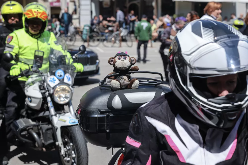 - 24.05.2025 - srečanje motoristk na Krekovem trgu//FOTO: Jaka Gasar