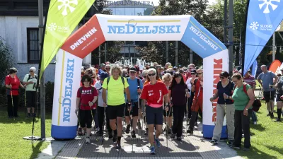 - 25. 05. 2024 - Akcija Nedeljskega dnevnika - dan nordijske hoje v Čatežu  //FOTO: Jaka Gasar