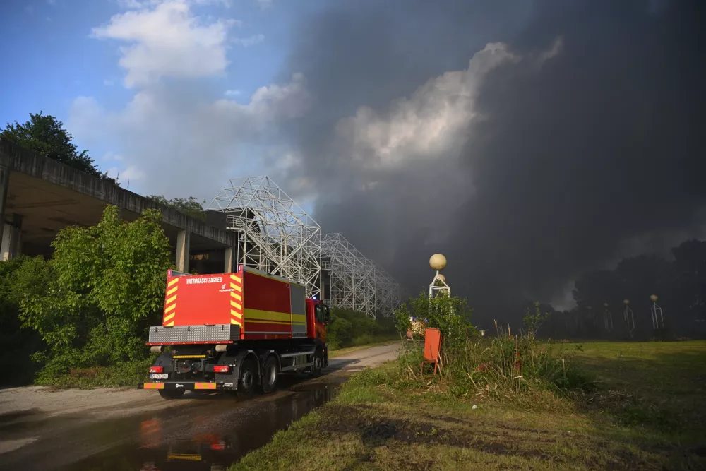 24.05.2025., Zagreb - Buknuo požar kod sveučilišne bolnice u Zagrebu Photo: Josip Regovic/PIXSELL
