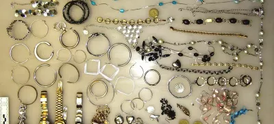 ukradeni nakit in ročne ure