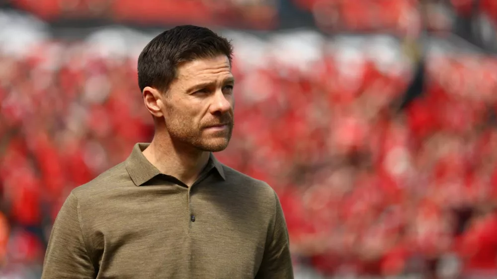 FILE PHOTO: Soccer Football - Bundesliga - Bayer Leverkusen v FC Augsburg - BayArena, Leverkusen, Germany - April 26, 2025 Bayer Leverkusen coach Xabi Alonso is seen at the stadium before the match REUTERS/Thilo Schmuelgen DFL REGULATIONS PROHIBIT ANY USE OF PHOTOGRAPHS AS IMAGE SEQUENCES AND/OR QUASI-VIDEO./File Photo