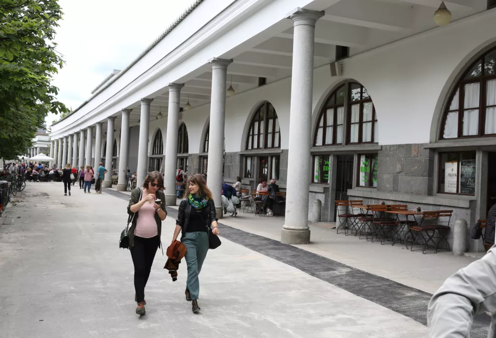 ﻿- 31.05.2019 - Ljubljanska tržnica – Plečnikove arkade – Adamič-Lundrovo nabrežje //FOTO: Bojan Velikonja