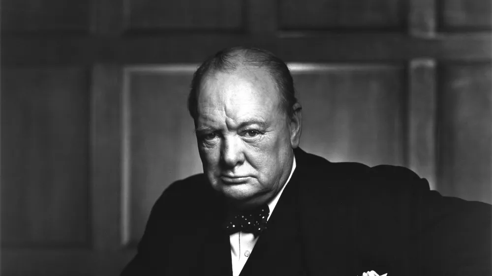 Winston Churchill - Rjoveči lev na legendarni fotografiji Yousufa Karsha iz leta 1941 