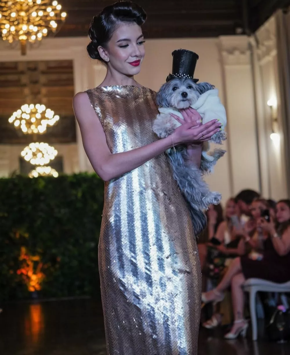 na modni reviji so nastopali psi, ki že imajo izkušnje z nastopanjem. F IG/@anthonyrubio01