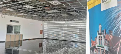 Notranjost potniškega terminala že skoraj leto dni čaka na sanacijo. Foto: Tomaž Klipšteter