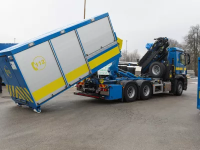 Do konca prejšnjega leta je bilo zagotovljenih 40 specializiranih tovornih vozil s hidravličnimi nadgradnjami, 164 kotalnih zabojnikov z namensko opremo in deset visokozmogljivih črpalnih enot. Foto: Bojan Velikonja