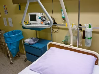 ﻿- simbolična fotografija - zdravstvoUKC univerzitetni klinični center Ljubljana, zdravstvo,zdravstveni sistem,medicina,medicinski pripomočki,soba za prebujanje,postelja,postelje//FOTO: Tomaž Zajelšnik