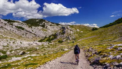 Če iščete destinacijo, ki povezuje naravo, kulturo, raznolikost in pristno gostoljubje, potem je Hrvaška prava izbira za vašo naslednjo kolesarsko pustolovščino. F HTZ/Aleksandar Gospić