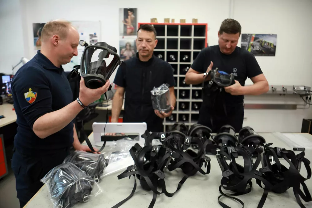 20.05.2025 - Gasiska brigada Ljubljana, Ognjeni zajtrk, gasilcizaščitne maskeFoto: Tomaž Skale