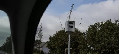 V Ljubljani je 27 lokacij z ohišji za stacionarne radarje. Občina ima sicer samo šest radarjev, zato imajo ohišja pomembno preventivno funkcijo. F Bojan Velikonja Q