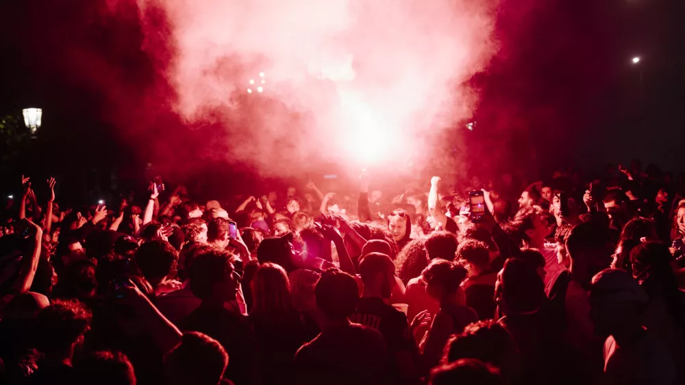 01 June 2025, France, Paris: Paris Saint-Germain fans celebrate in the streets of Paris, after PSG won the Champions League title following their victory against Inter Mila. Photo: Jan Schmidt-Whitley/Le Pictorium via ZUMA Press/dpa