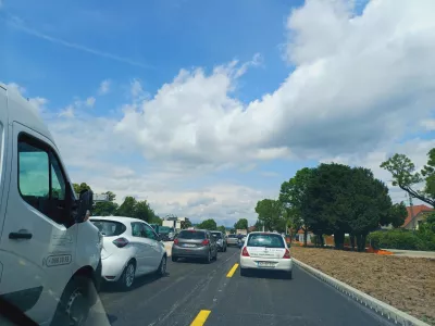 Namesto 20 minut lahko vožnja iz Ljubljane do Medvod traja celo več kot uro. Foto: Tina Jereb