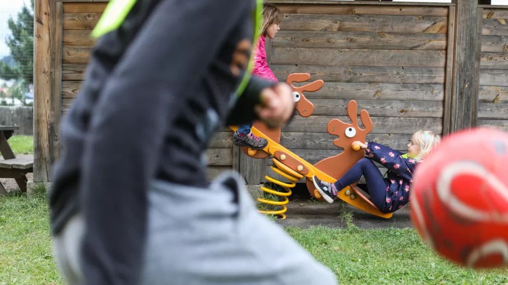 - osnovnošolci- šolsko igrišče- igrala -- otroška igra - 30.05.2022 – Osnovna šola OŠ Preska, Preška cesta 22, Medvode //FOTO: Bojan Velikonja