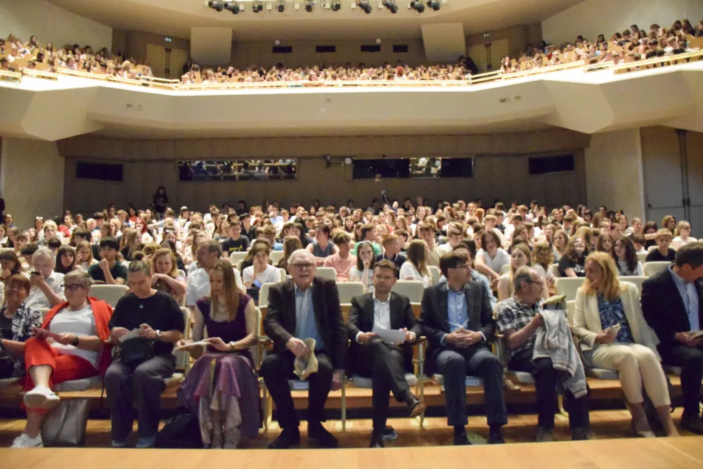 03.06.2025 - sklepna prireditev Društva Bralna značka Slovenije - ZPMS Zlata bralka, zlati bralec, na kateri počastijo zlate bralke in bralce, ki zaključujejo osnovnošolsko pot; Cankarjev dom, Gallusova dvorana,  Foto: Voranc Kramberger