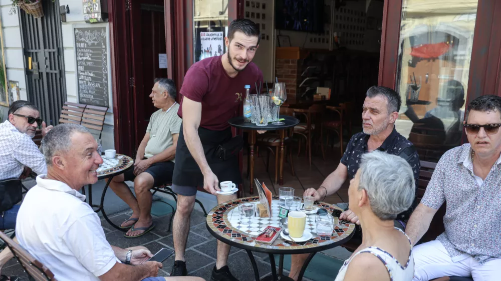 - 18.06.2025 - natakar - študentsko delo, bar, kavarna//FOTO: Jaka Gasar / Foto: Jaka Gasar