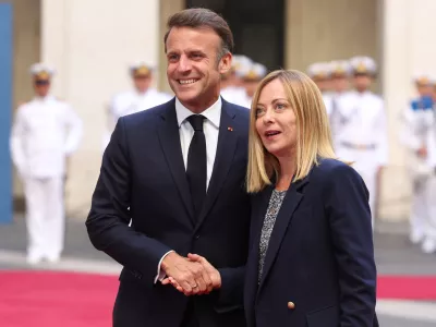 03 June 2025, Italy, Rome: Italy's Prime Minister Giorgia Meloni (R) receives France's President Emmanuel Macron at Palazzo Chigi in Rome. Photo: Marco Iacobucci/IPA via ZUMA Press/dpa