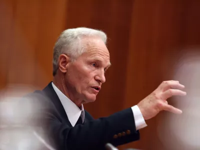 nekdanji predsednik uprave Gospodarstva Rast Mirko Krašovec, - Seja preiskovalne komisije DZ, ki se ukvarja z brezplačniki - člani komisije, ki se ukvarjajo z ozadjem izdajanja brezplačnikov Slovenski tednik in Ekspres so zaslišali nekdanjega predsednika uprave Gospodarstva Rast Mirka Krašovca///FOTO: Luka Cjuha