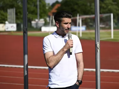 Luka Elsner- 06.06.2024 - Slovesnost ob odkritju spominske plošče Marka Elsnerja ter veteranska tekma kombinirane ekipe Olimpije in Slovana ter beograjske Crvene Zvezde, stadion Kodeljevo, Ljubljana. FOTO: Nik Erik Neubauer