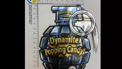 Dynamite Popping Candy - proizvod v obliki pokajočih kristalov z okusom jagode, ki vsebuje polsintetični kanabinoid
