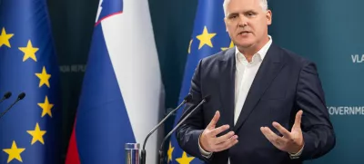 Ljubljana, vlada.Novinarska konferenca po seji vlade, na kateri je sodeloval minister za okolje, podnebje in energijo Bojan Kumer.