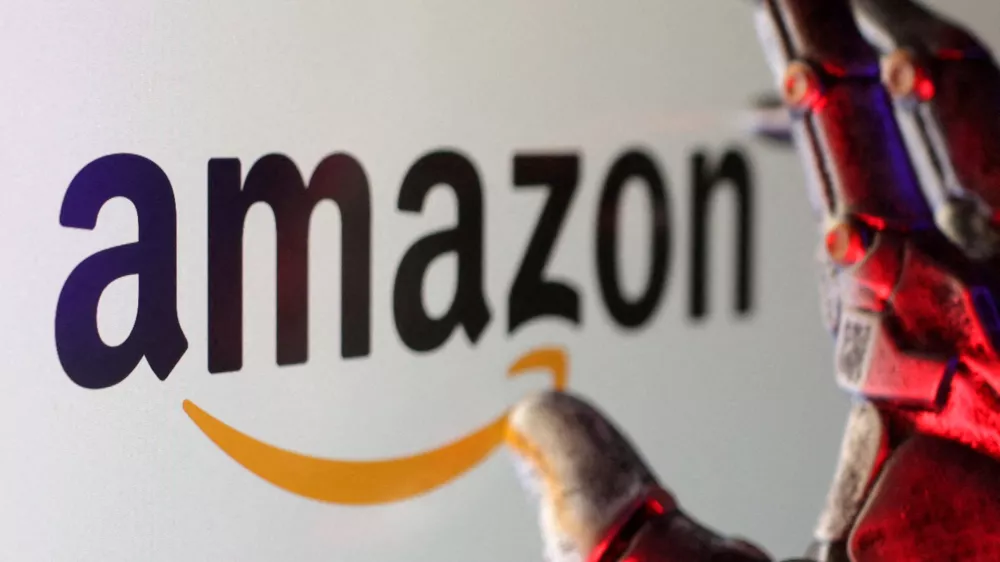 FILE PHOTO: FILE PHOTO: Amazon logo is seen in this illustration taken February 16, 2025. REUTERS/Dado Ruvic/Illustration/File Photo/File Photo