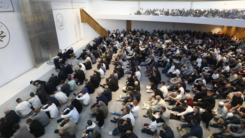 16.6.2024 osrednja bajramska slovesnost ob kurban bajramu, vodil jo bo mufti Nevzet Porić; Muslimanski kulturni center.Foto: Luka Cjuha