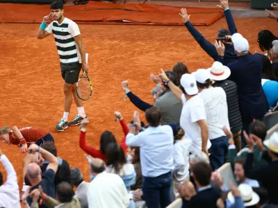 Tennis - French Open - Roland Garros, Paris, France - June 8, 2025 Spain's Carlos Alcaraz reacts during his final match against Italy's Jannik Sinner REUTERS/Lisi Niesner