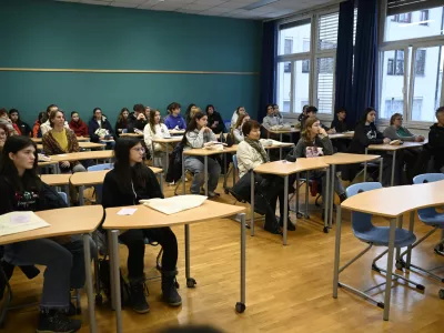 Gimnazija BežigradDijakiMladinaMladiŠolašolanjeučenjenapredek14.02.2025 Informativni dan na srednjih šolah in fakultetahFOTO: Nik Erik Neubauer