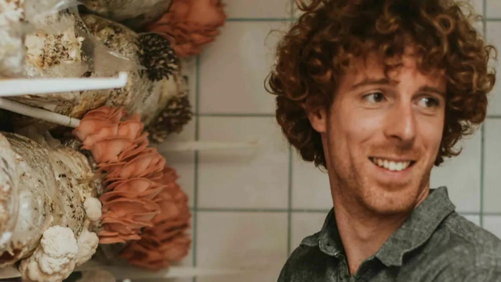 Miha Grulja: Tega, da gobe pozdravijo kakšno bolezen, ne smeš trditi, vemo pa, kakšne učinkovine določene gobe vsebujejo in kako te določene učinkovine vplivajo na določene bolezni. F osebni arhiv