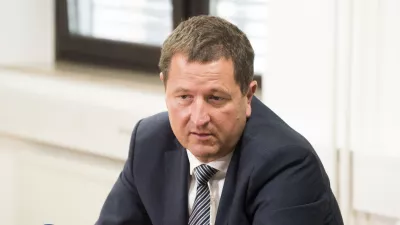 ﻿Rok Marolt, direktor Javne agencije za civilno letalstvo RS - 25.09.2019 – Javna agencija za civilno letalstvo Republike Slovenije - novinarska konferenca ustni obravnavi v zvezi z ohranitvijo operativne licence letalskega prevoznika Adria Airways. //FOTO: Nik Erik Neubauer