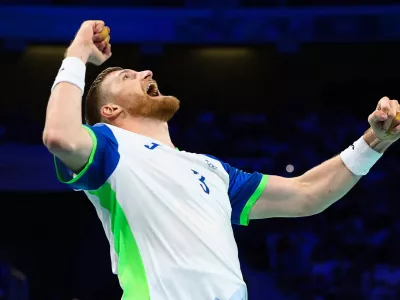 Paris 2024 Olympics - Handball - Men's Quarterfinal - Norway vs Slovenia - Lille, Pierre Mauroy Stadium, Villeneuve-d'Ascq, France - August 07, 2024. Blaz Blagotinsek of Slovenia reacts. REUTERS/Bernadett Szabo