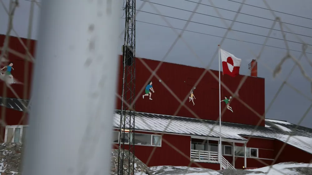 FILED - 09 February 2025, Greenland, Ilulissat: A goal can be seen in the snow on the soccer pitch in the Greenlandic town of Ilulissat. Member associations of the confederation for North and central America and the Caribbean (CONCACAF) have unanimously rejected Greenland's membership application, the body said in a statement on Monday. Photo: Steffen Trumpf/dpa