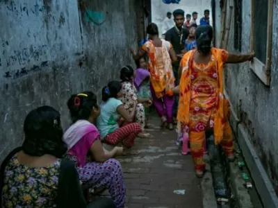 Spolne usluge v vasi nudi okoli 1500 deklic in žensk. Večina tam ni prostovoljno. 