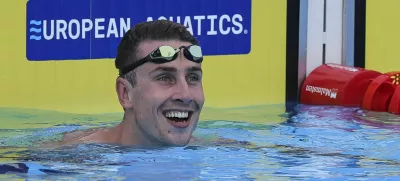 BELGRADE, SERBIA - JUNE 23: Kristian Gkolomeev of Greece celebrates with after winning the Men's 50m Freestyle Final during the 2024 European Aquatics Championships on June 23, 2024 in Belgrade, Serbia.(Photo by Srdjan Stevanovic/Getty Images) / Foto: Srdjan Stevanovic